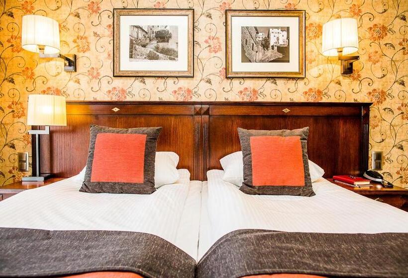 סוויטת ג'וניור, Zamek Topacz