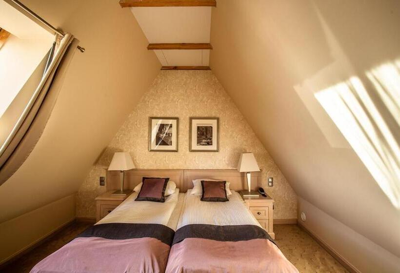 חדר סופריור, Zamek Topacz