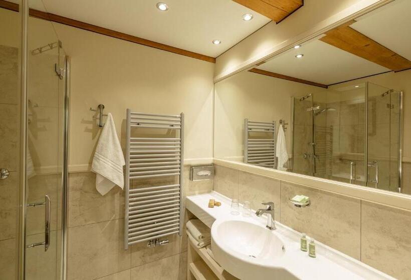 חדר סופריור, Zamek Topacz