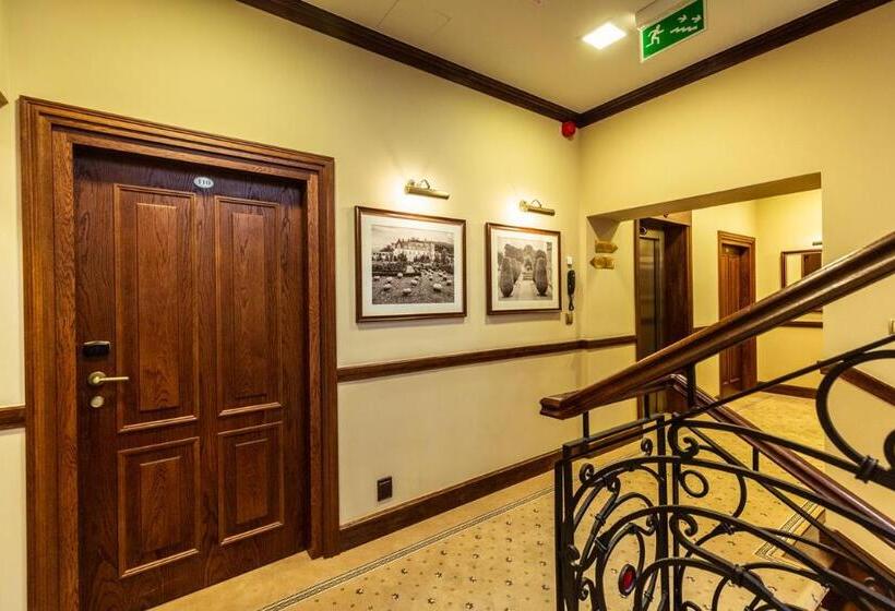 חדר סטנדרט, Zamek Topacz