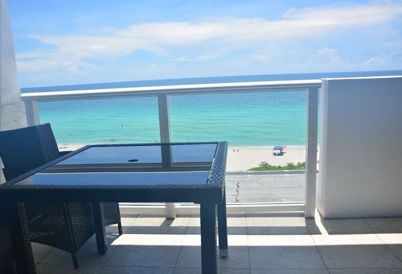 带海景的高档工作室, New Point Miami Beach Apartments