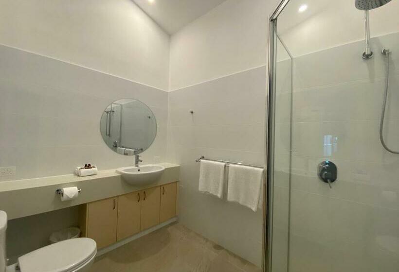 إستوديو قياسى, The Byron Beachcomber