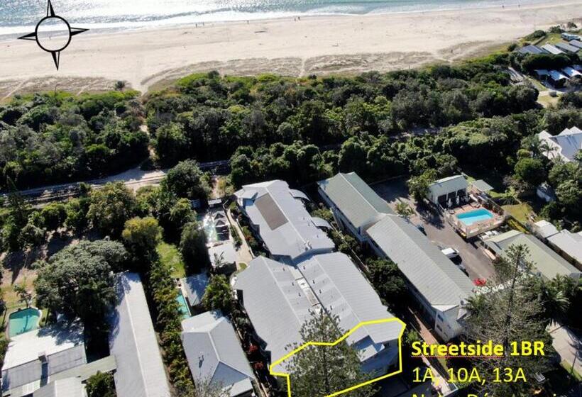 شقة غرفة واحدة, The Byron Beachcomber