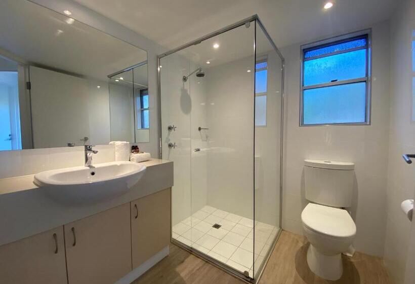 إستوديو قياسى, The Byron Beachcomber