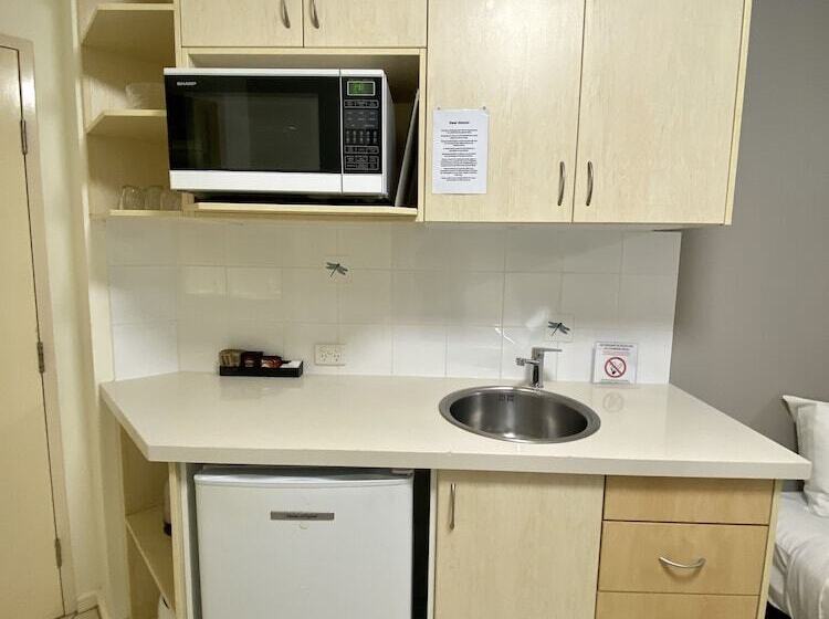 إستوديو قياسى سرير كينج, The Byron Beachcomber