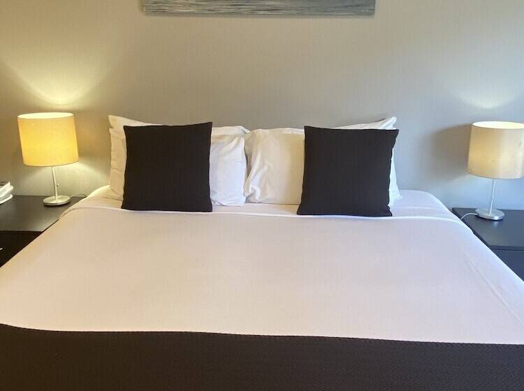 إستوديو قياسى, The Byron Beachcomber