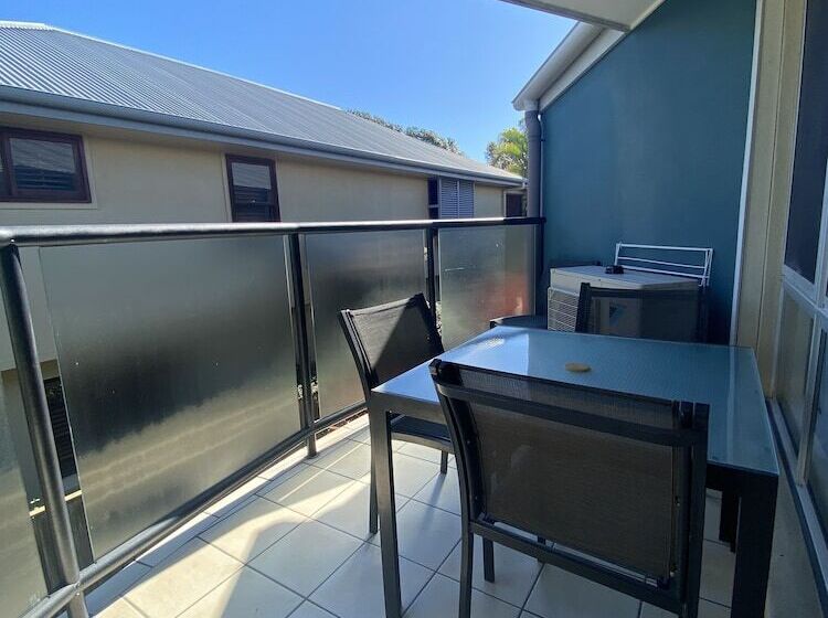 إستوديو قياسى, The Byron Beachcomber