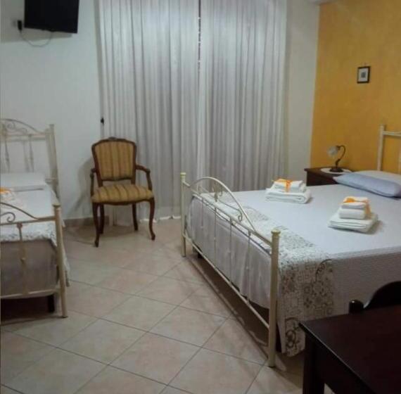 غرفة قياسية ثلاثية, B&b Le Cave