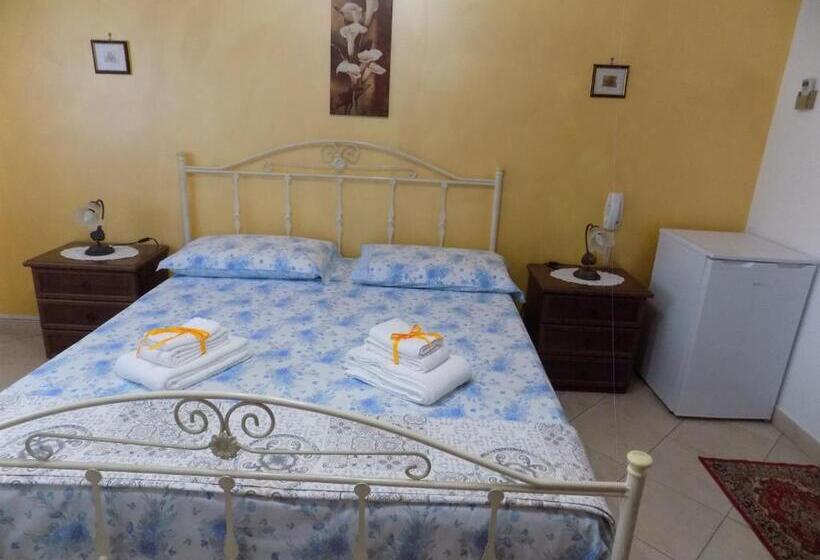 غرفة قياسية ثلاثية, B&b Le Cave