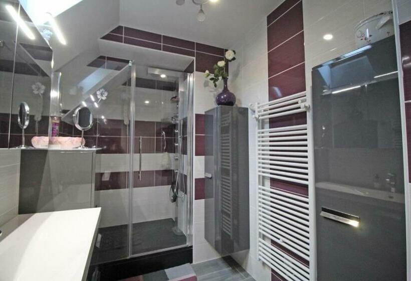 חדר דלוקס, Les Deux Chenes