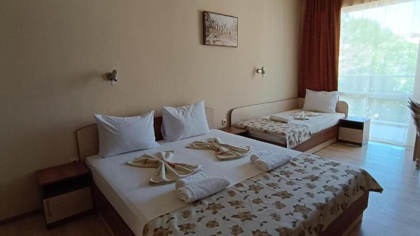 Standard 3 Pers. Værelse, семеен хотел детелини