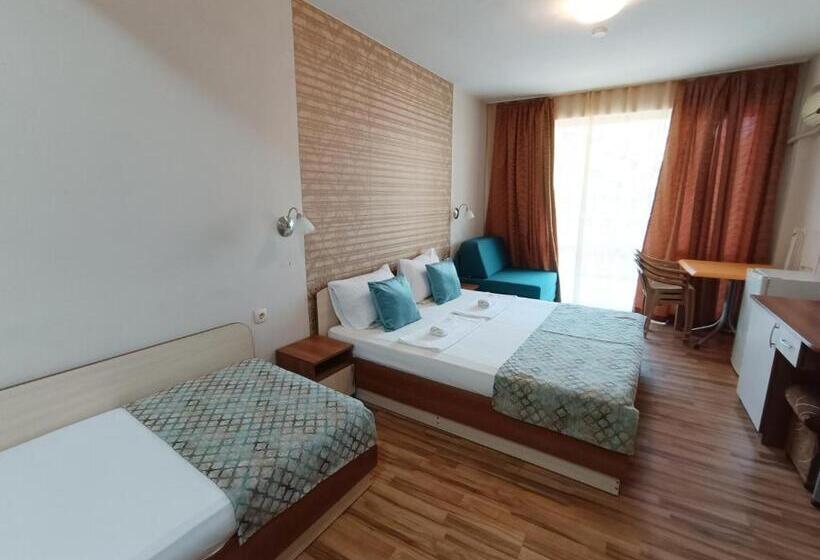 Standard 3 Pers. Værelse, семеен хотел детелини