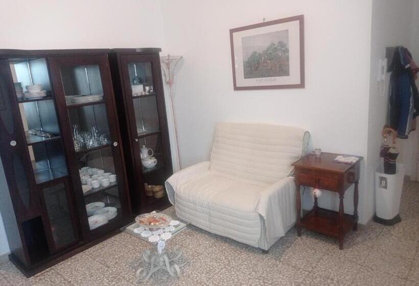 اتاق استاندارد با سرویس بهداشتی مشترک, Da Enzo Centro Imperia A 5 Minuti A Piedi Dal Mare