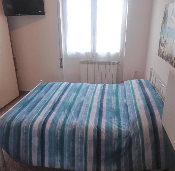 اتاق استاندارد با سرویس بهداشتی مشترک, Da Enzo Centro Imperia A 5 Minuti A Piedi Dal Mare