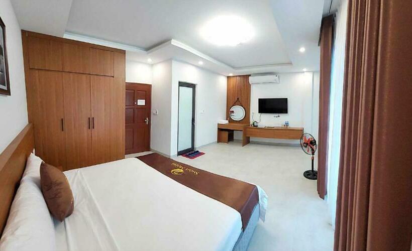 اتاق لوکس, Swan Motel