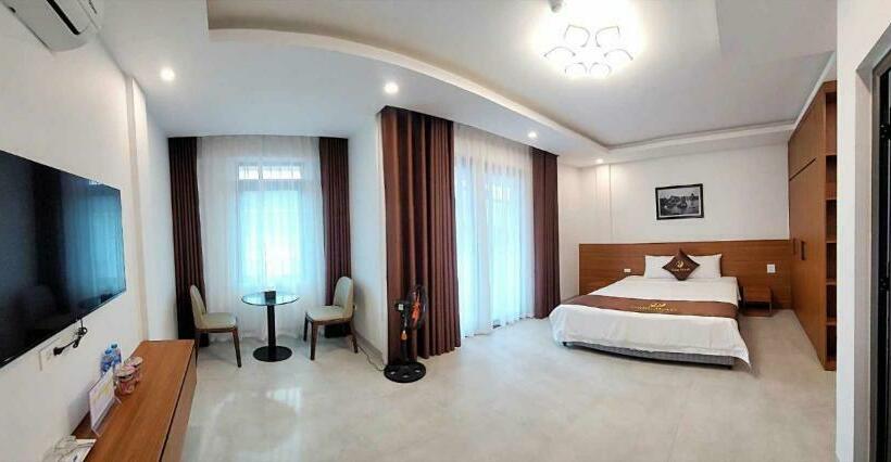 اتاق لوکس, Swan Motel