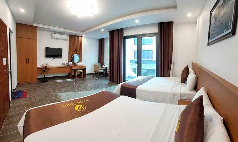 اتاق لوکس با بالکن, Swan Motel