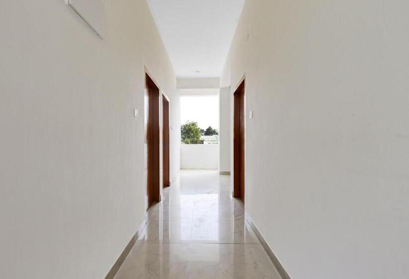 트리플 클래식 룸, Collection O N.r. Residency