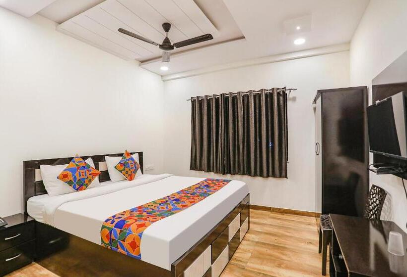 Номер Deluxe, Fabhotel Royal Stay