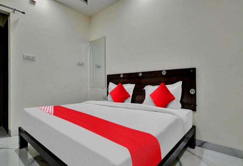 חדר קלאסי לשלושה, Oyo Flagship 81131  Dr Greens