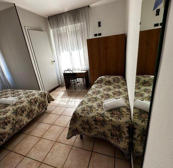 غرفة قياسية ثلاثية, Be Me Hotel Helvetia