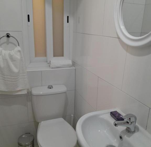 اتاق استاندارد با بالکن, Limestone Sun Suites