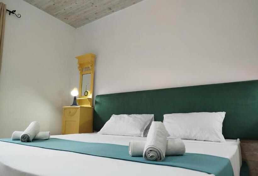 اتاق استاندارد با چشم‌انداز شهر, Limestone Sun Suites