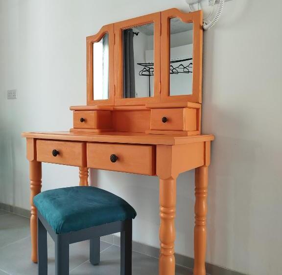 اتاق لوکس, Limestone Sun Suites