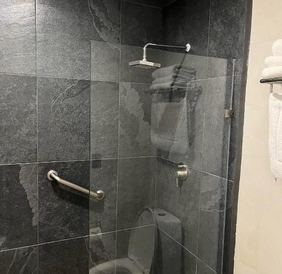 اتاق استاندارد با تخت بزرگ, Zújmú Business Boutique