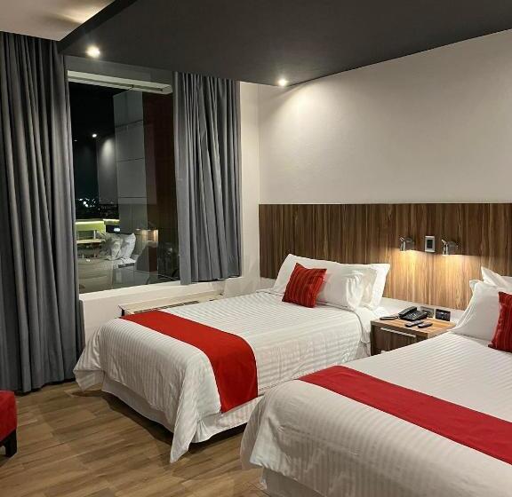 اتاق استاندارد با بالکن, Zújmú Business Boutique