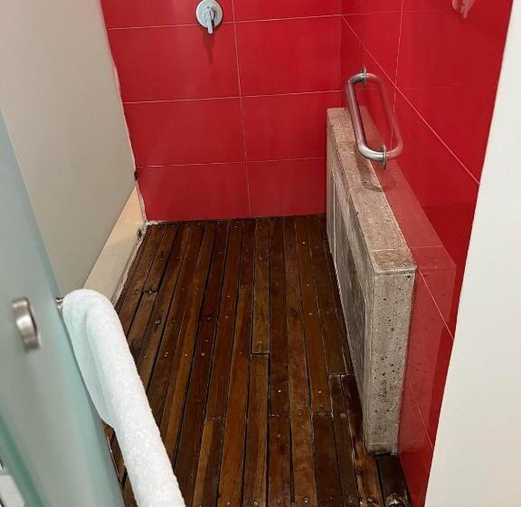 اتاق استاندارد, Zújmú Business Boutique