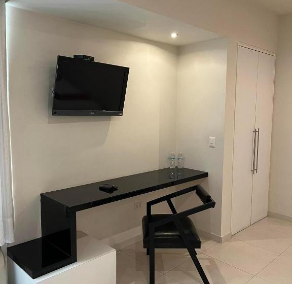 اتاق استاندارد, Zújmú Business Boutique