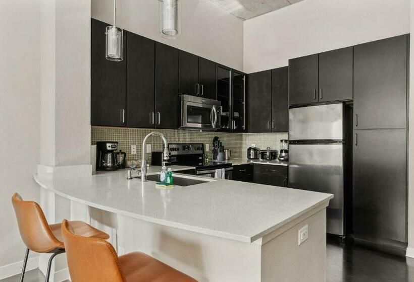 Номер Стандарт, Lodgeur At Elan Med Center