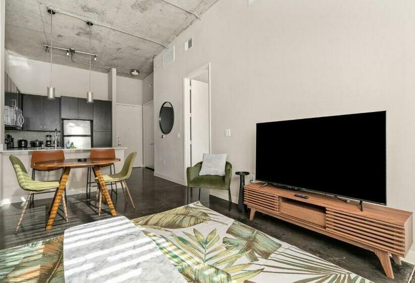 Номер Стандарт, Lodgeur At Elan Med Center