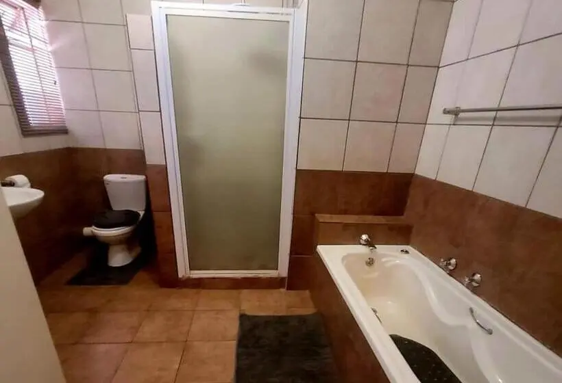 اتاق استاندارد, 29b Zebra Street   Inhimwe Guesthouse