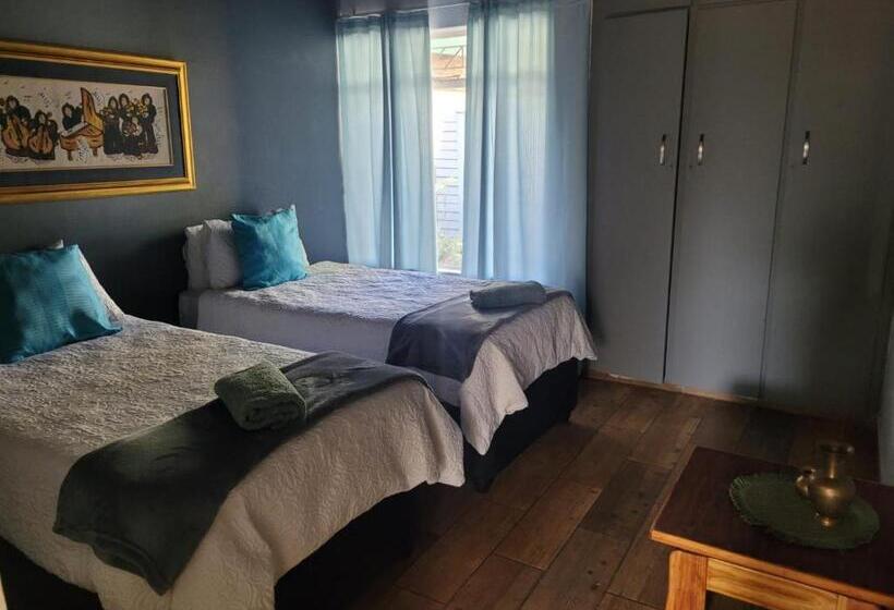 דירת חדר נוף לבריכה, 29b Zebra Street Inhimwe Guesthouse