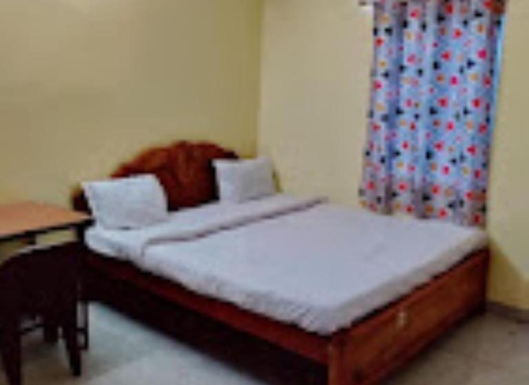 اتاق لوکس, Aiims Nagar Rest House Bhubaneswar