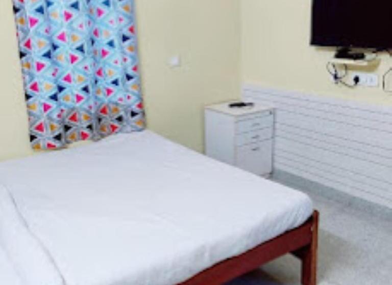 اتاق لوکس, Aiims Nagar Rest House Bhubaneswar