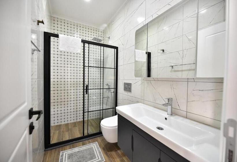 Apartament 2 Dormitoris, Red Moon Suites