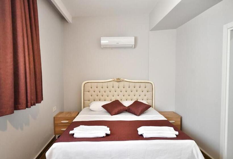 Apartament 2 Dormitoris, Red Moon Suites