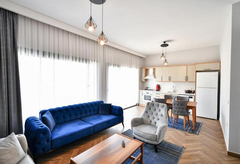 Apartament 2 Dormitoris, Red Moon Suites