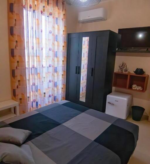 스탠다드 룸 공동 욕실, Civico 101