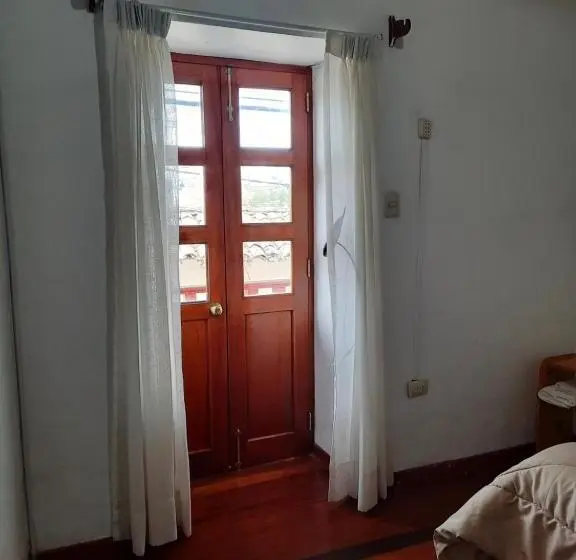 اتاق استاندارد با بالکن, Casa Wayra Cajamarca