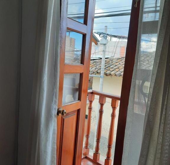 اتاق استاندارد با بالکن, Casa Wayra Cajamarca