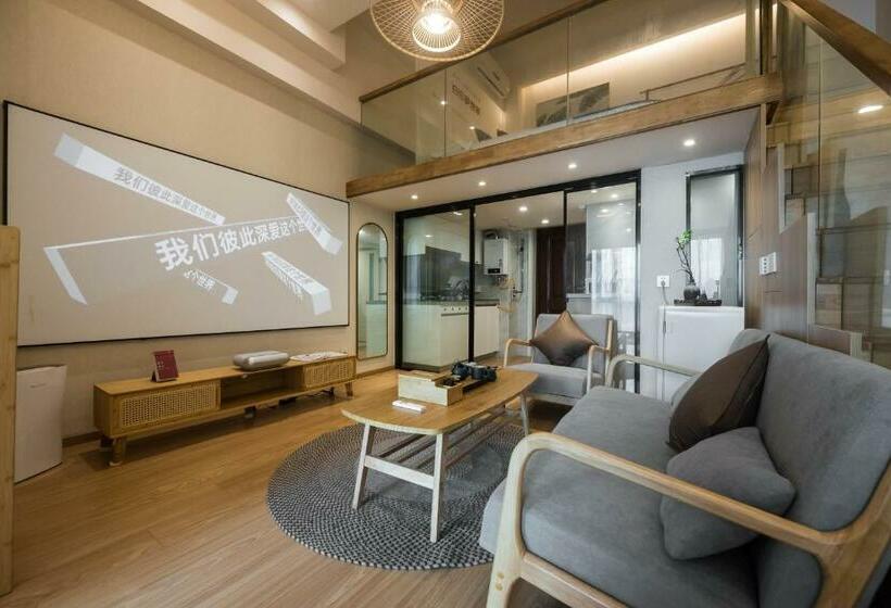 带大床的行政房间, Wesu Apartment Shenzhen Futian Bagualing Branch