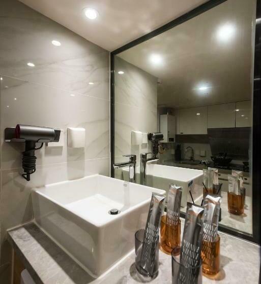 带大床的行政房间, Wesu Apartment Shenzhen Futian Bagualing Branch