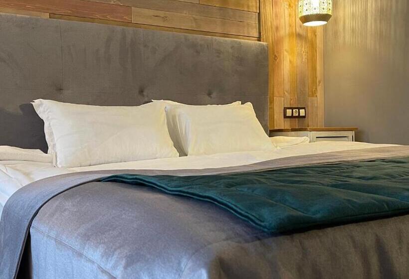 חדר סופריור עם טרסה, Moura Mountain & Villas Spa