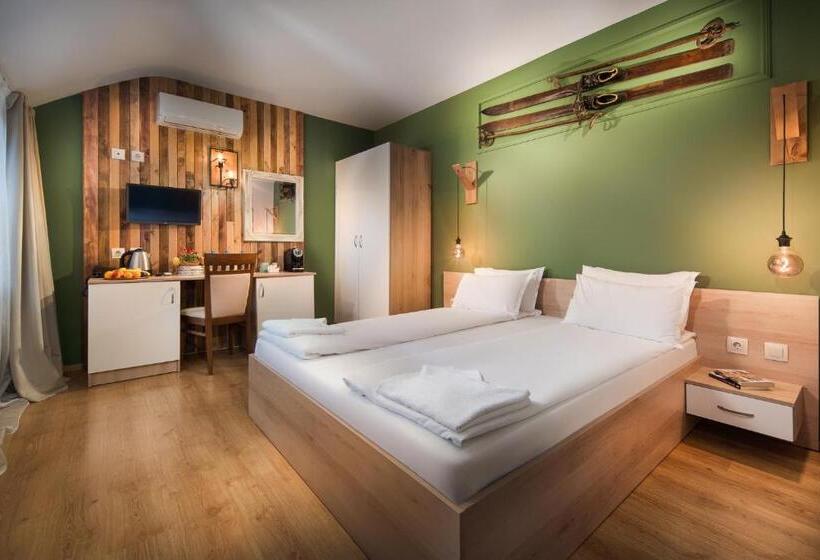 Номер Стандарт Трехместный, Moura Mountain & Villas Spa