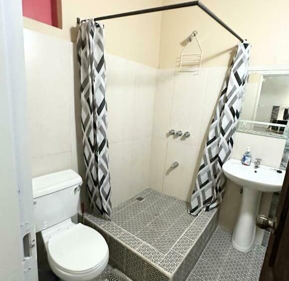 带阳台的三人标准间, Guava Shores Castara