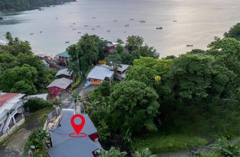 标准间带阳台, Guava Shores Castara